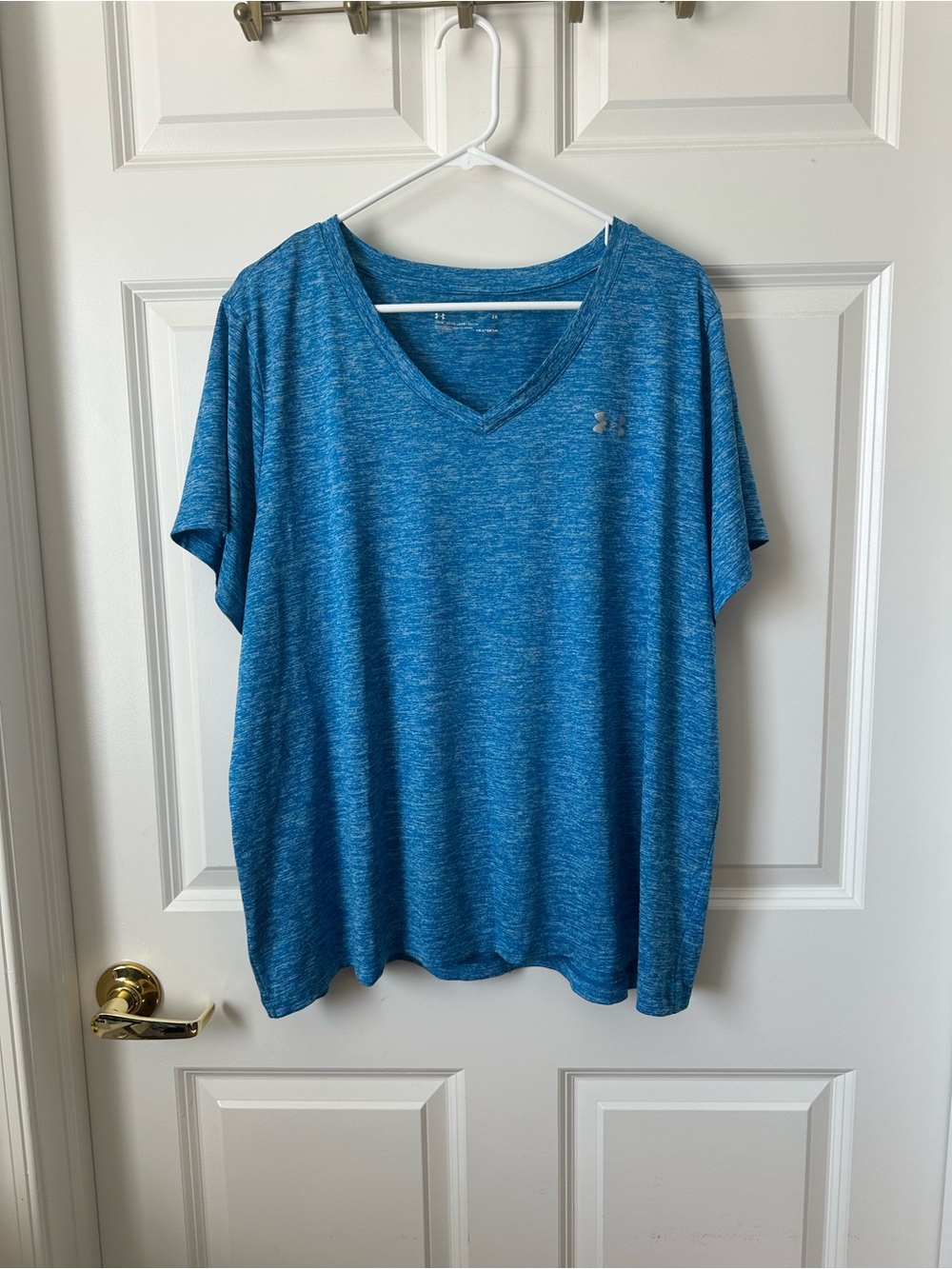 Under Armour Loose Plus Size Blue V Neck Athletic Shirt Size 2X